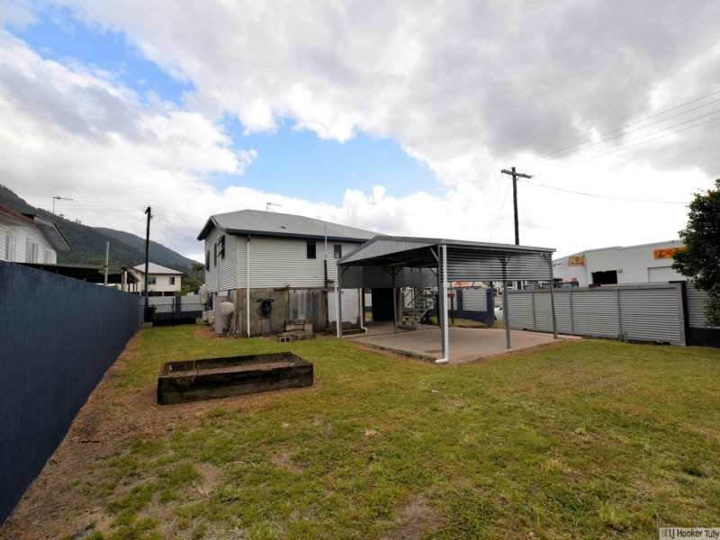 15 Curtis Street, Tully QLD 4854