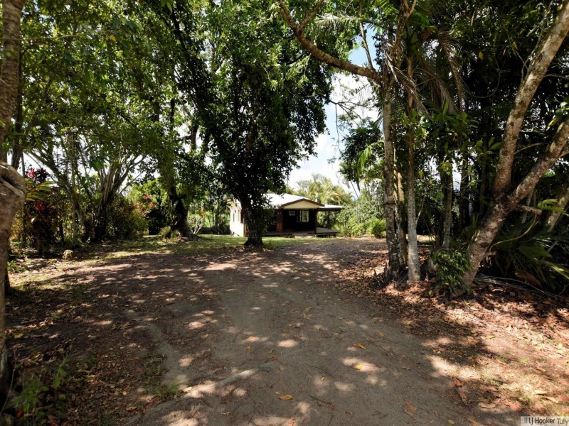 12 McRobbie Road, Silkwood QLD 4856