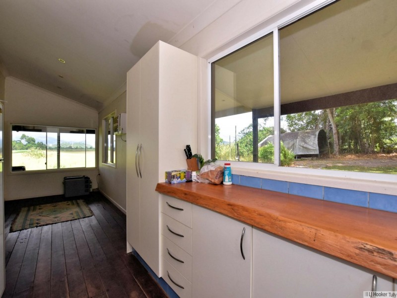 12 McRobbie Road, Silkwood QLD 4856