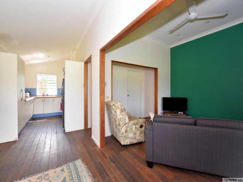 12 McRobbie Road, Silkwood QLD 4856