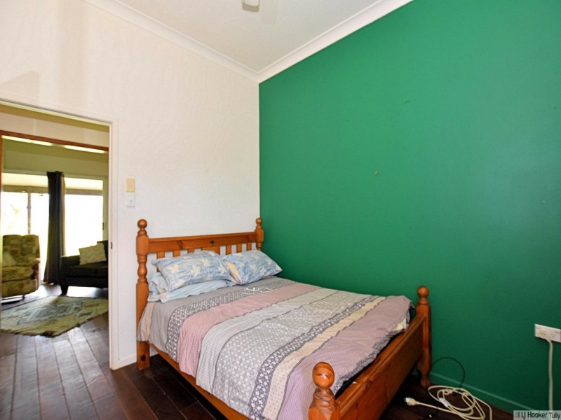 12 McRobbie Road, Silkwood QLD 4856