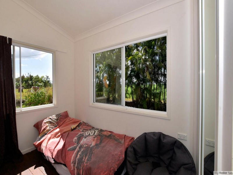 12 McRobbie Road, Silkwood QLD 4856