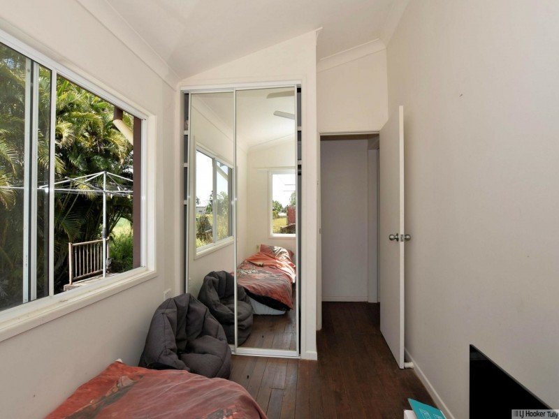 12 McRobbie Road, Silkwood QLD 4856