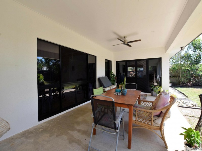 10 Southward Street, Mission Beach QLD 4852