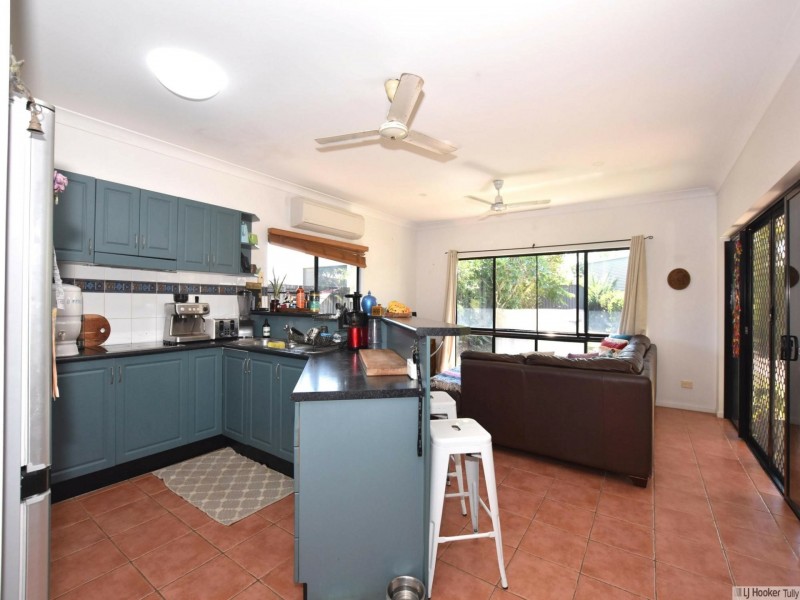 10 Southward Street, Mission Beach QLD 4852