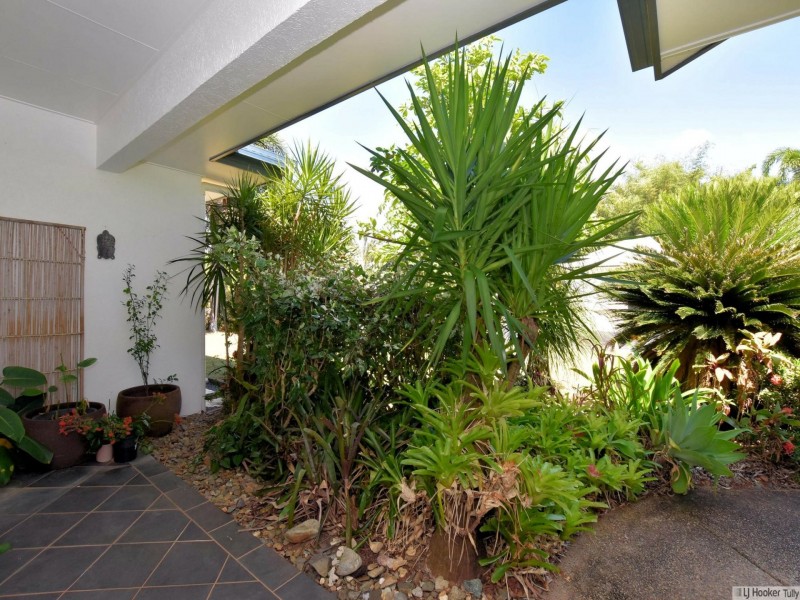 10 Southward Street, Mission Beach QLD 4852