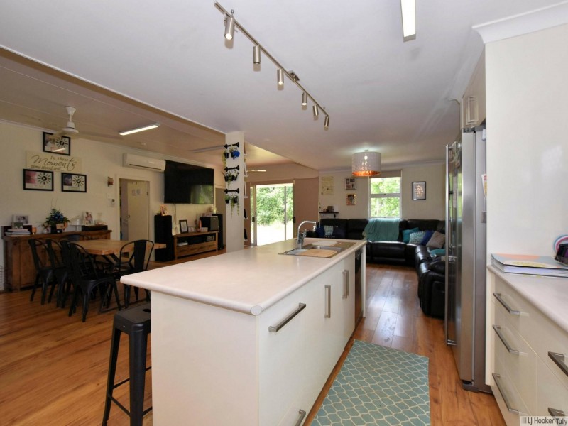 414 Palmerston Highway, Stoters Hill QLD 4860