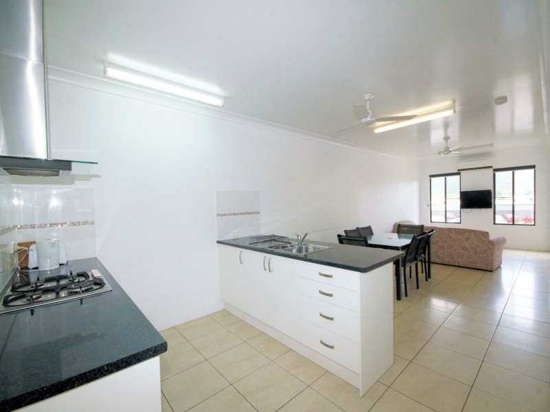 1 Black Street, Tully QLD 4854