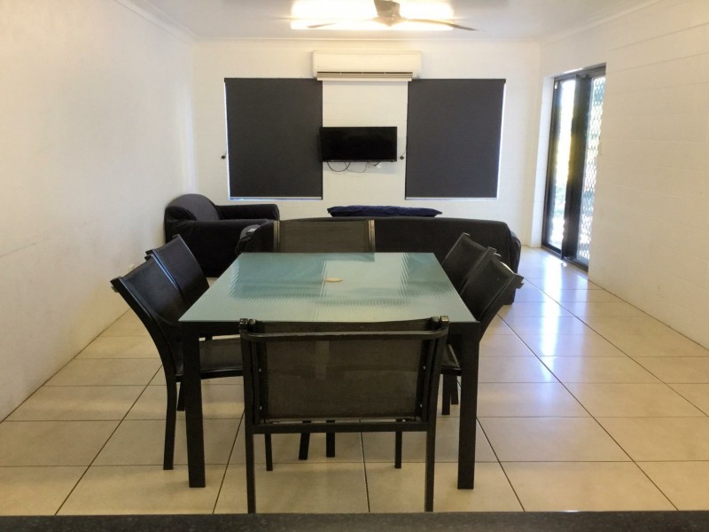 1 Black Street, Tully QLD 4854