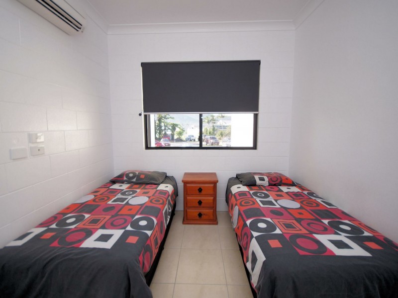 1 Black Street, Tully QLD 4854