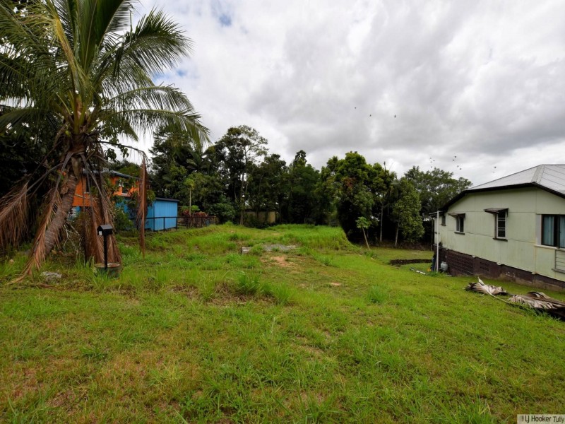 18 Black Street, Tully QLD 4854