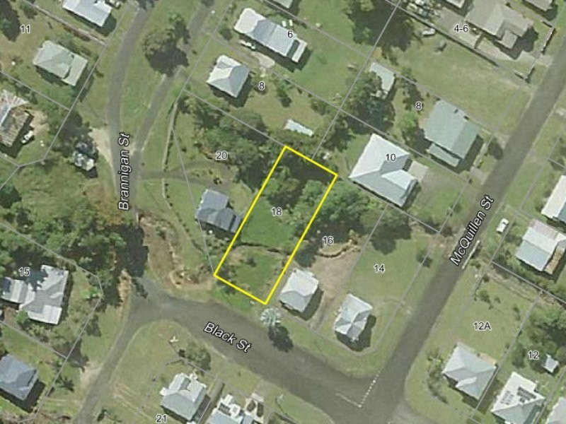 18 Black Street, Tully QLD 4854
