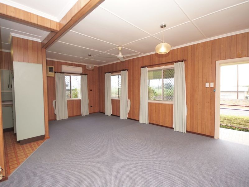 47 Murray Street, Tully QLD 4854