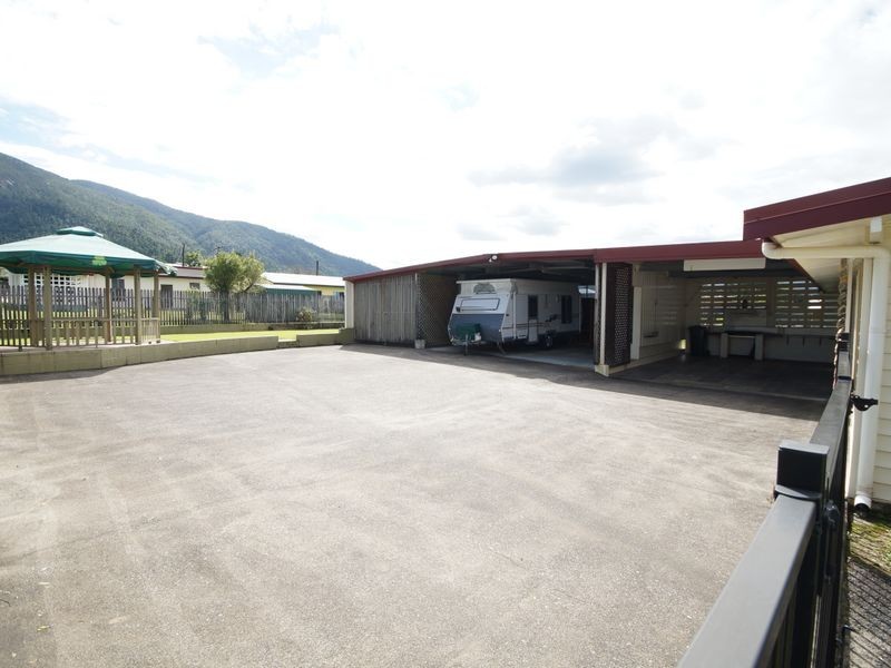 47 Murray Street, Tully QLD 4854