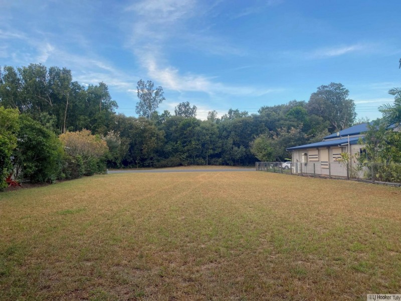 106 Tully Heads Road, Tully Heads QLD 4854