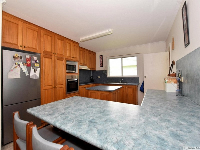 9 Hielscher Street, Tully QLD 4854
