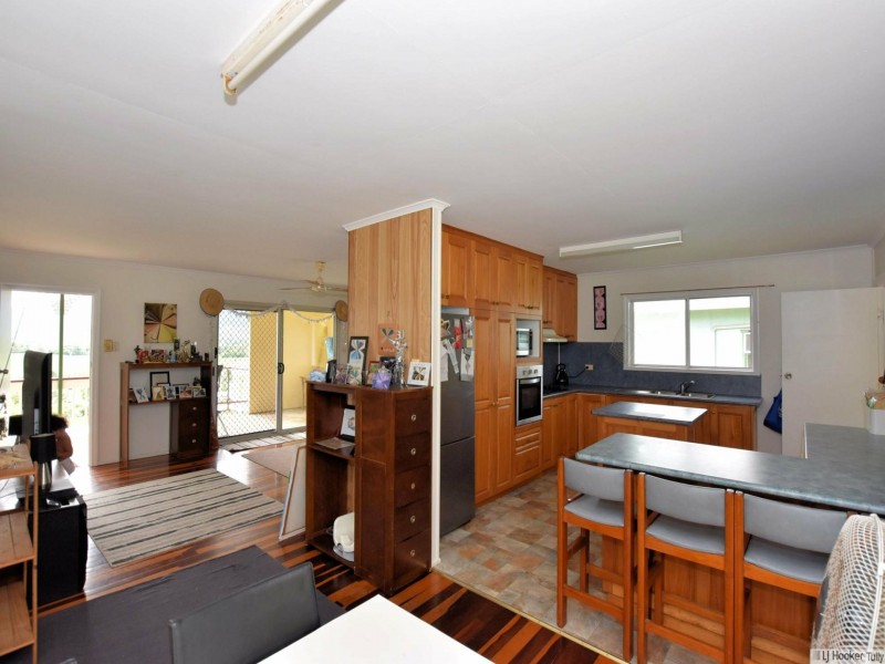 9 Hielscher Street, Tully QLD 4854