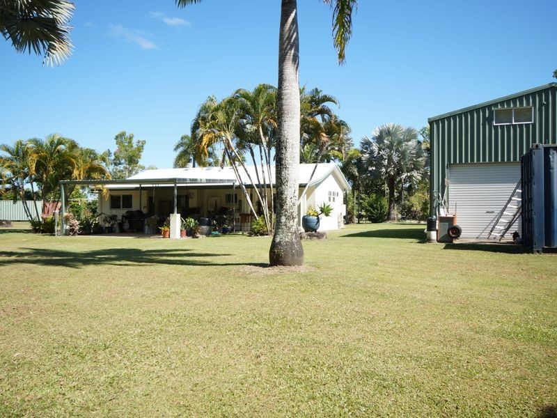 50 Paradise Palm Drive, Tully Heads QLD 4854