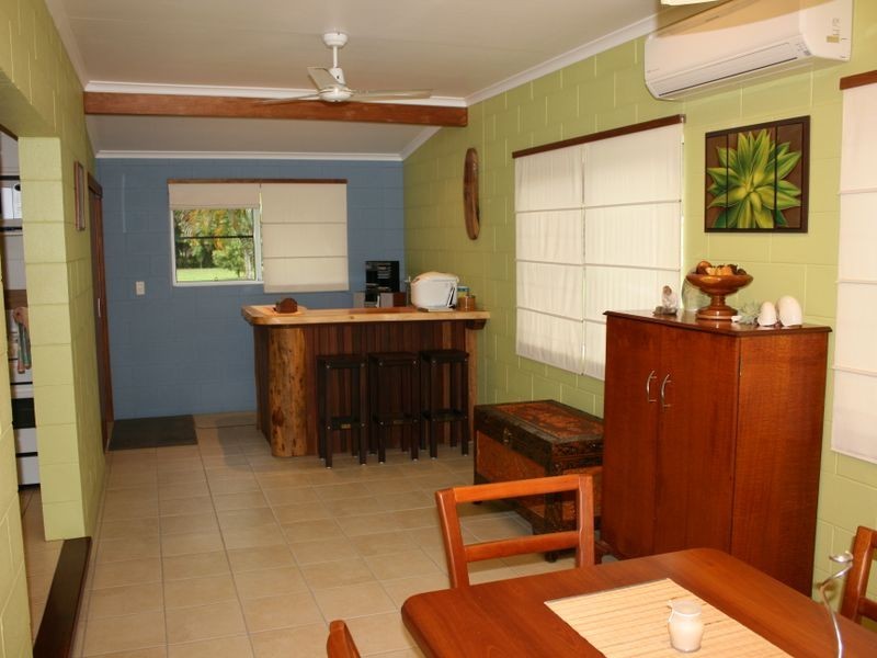 50 Paradise Palm Drive, Tully Heads QLD 4854