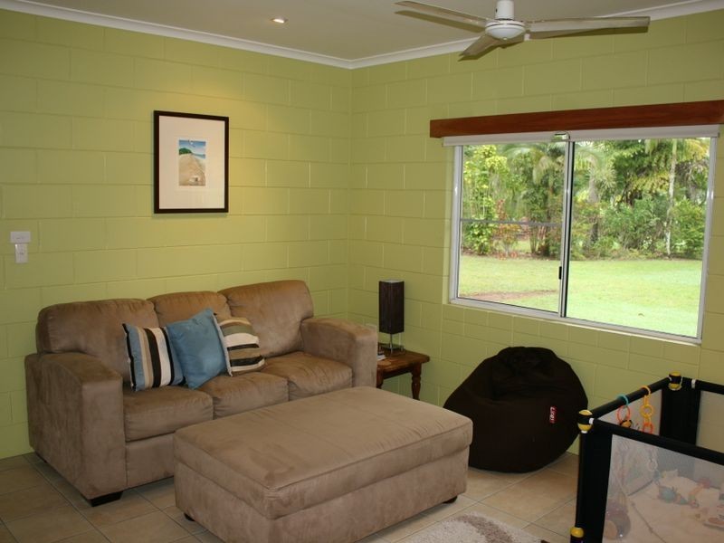 50 Paradise Palm Drive, Tully Heads QLD 4854