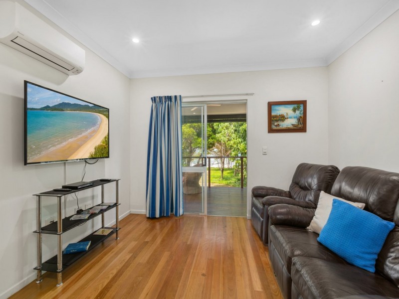 37 Rebecca Jane Parade, Kurrimine Beach QLD 4871