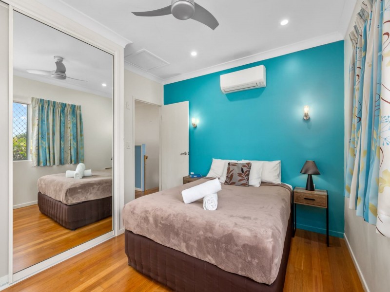 37 Rebecca Jane Parade, Kurrimine Beach QLD 4871