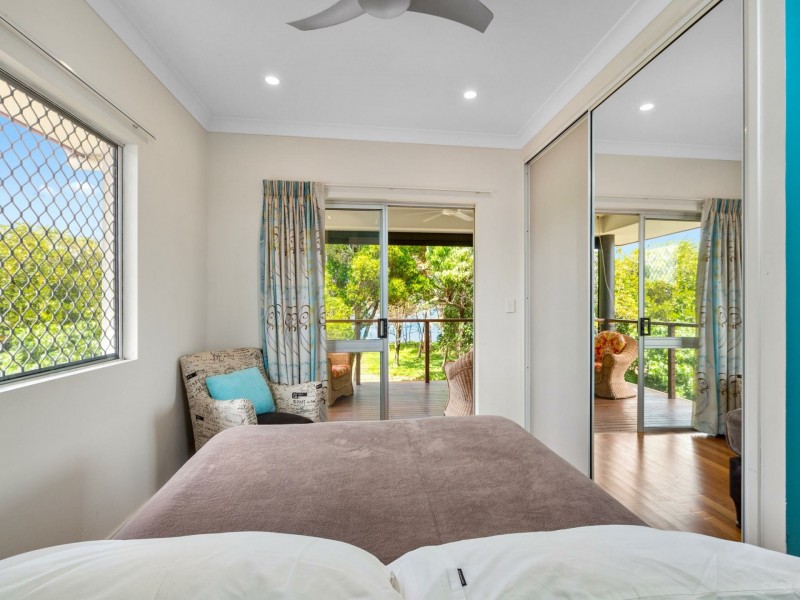 37 Rebecca Jane Parade, Kurrimine Beach QLD 4871
