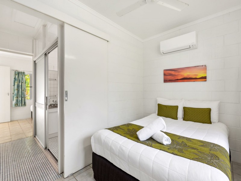 37 Rebecca Jane Parade, Kurrimine Beach QLD 4871