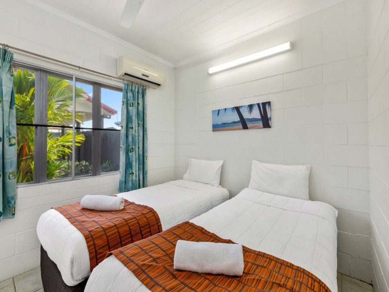 37 Rebecca Jane Parade, Kurrimine Beach QLD 4871