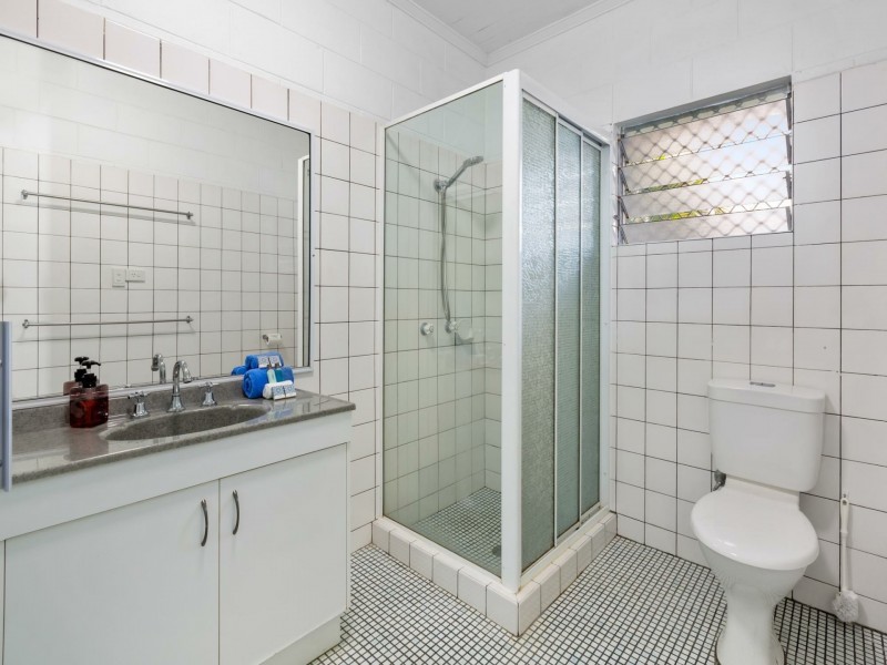 37 Rebecca Jane Parade, Kurrimine Beach QLD 4871