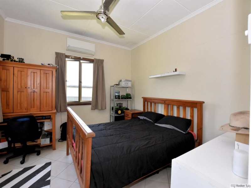 8 Murray Street, Tully QLD 4854