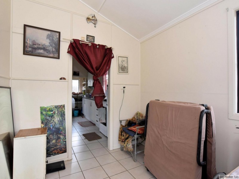 8 Murray Street, Tully QLD 4854