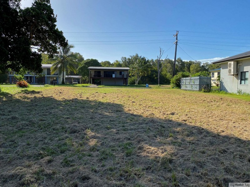 84 Taylor Street, Tully Heads QLD 4854