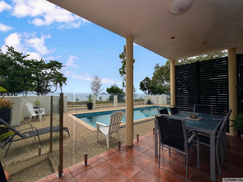 Unit 2/112 Kennedy Esplanade, South Mission Beach QLD 4852