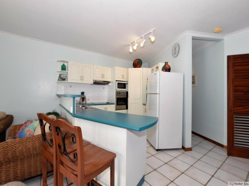 Unit 2/112 Kennedy Esplanade, South Mission Beach QLD 4852