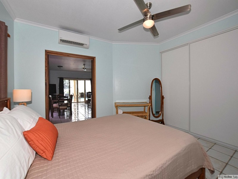 Unit 2/112 Kennedy Esplanade, South Mission Beach QLD 4852