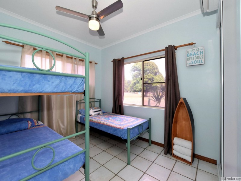 Unit 2/112 Kennedy Esplanade, South Mission Beach QLD 4852