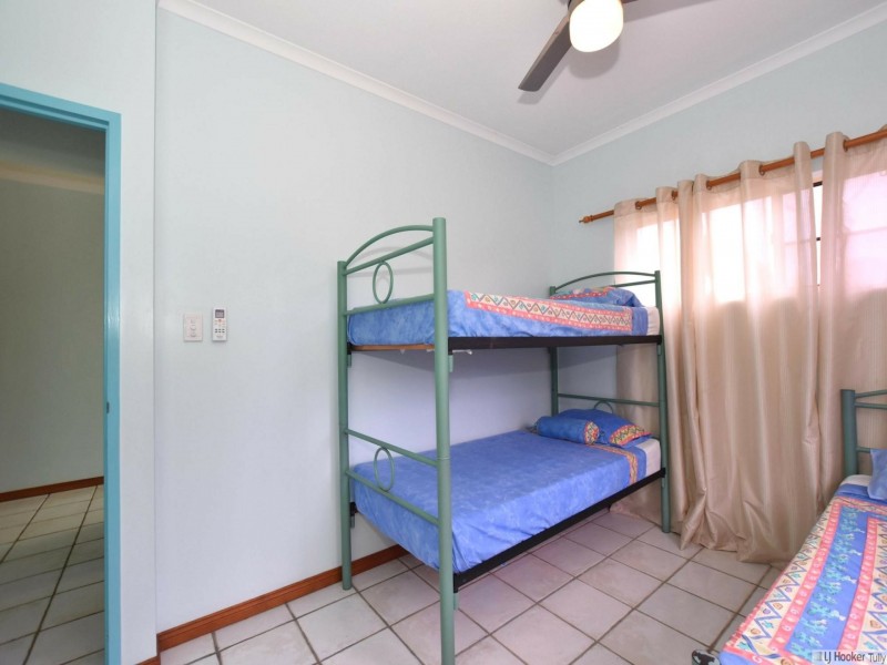 Unit 2/112 Kennedy Esplanade, South Mission Beach QLD 4852