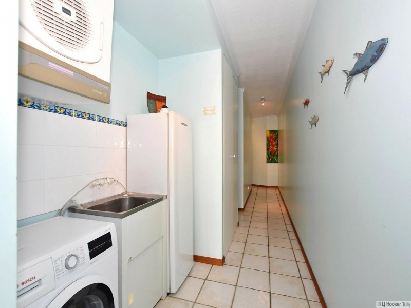 Unit 2/112 Kennedy Esplanade, South Mission Beach QLD 4852