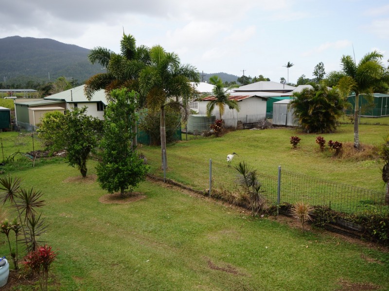 16 Cairns Street, Tully QLD 4854