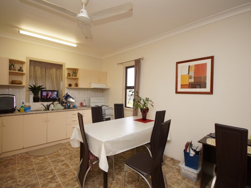 16 Cairns Street, Tully QLD 4854