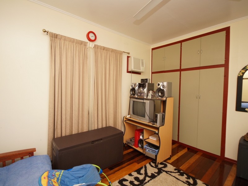 16 Cairns Street, Tully QLD 4854