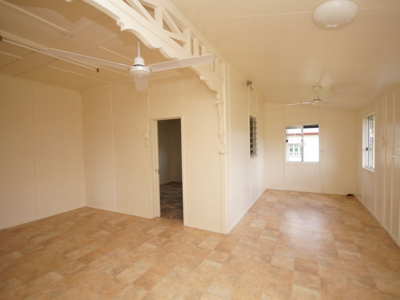 3 Thurles Street, Tully QLD 4854