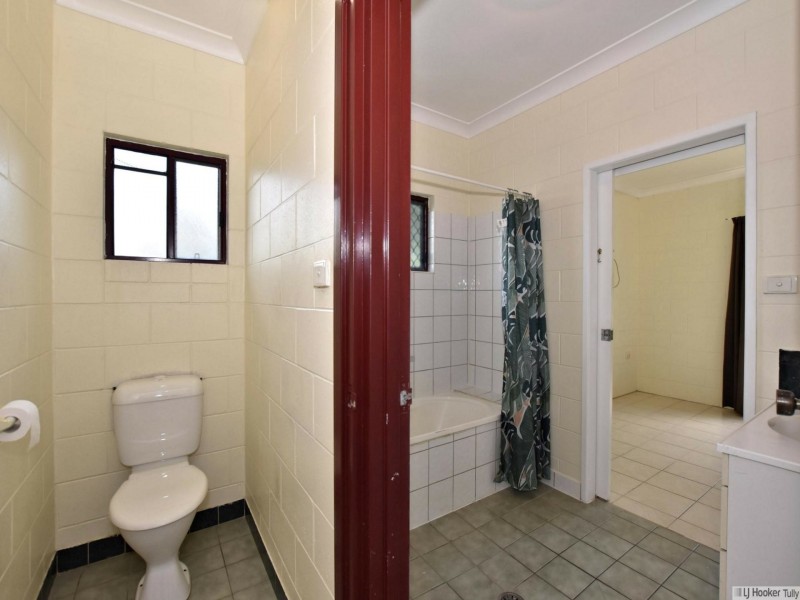 22 Campbell Street, Tully QLD 4854