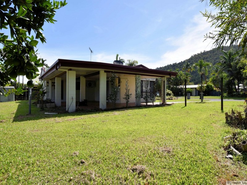 22 Campbell Street, Tully QLD 4854