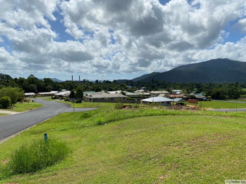 24 Pease Street, Tully QLD 4854