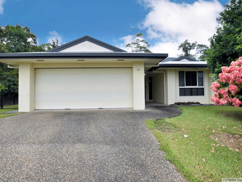 25 Pease Street, Tully QLD 4854