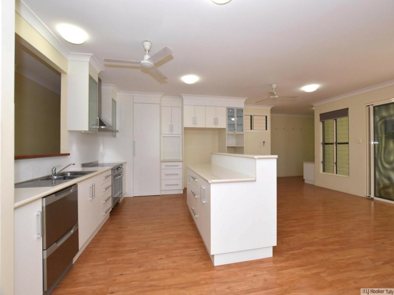 25 Pease Street, Tully QLD 4854