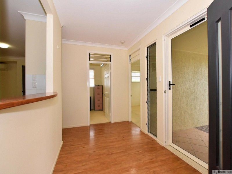 25 Pease Street, Tully QLD 4854