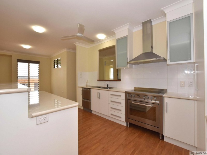 25 Pease Street, Tully QLD 4854